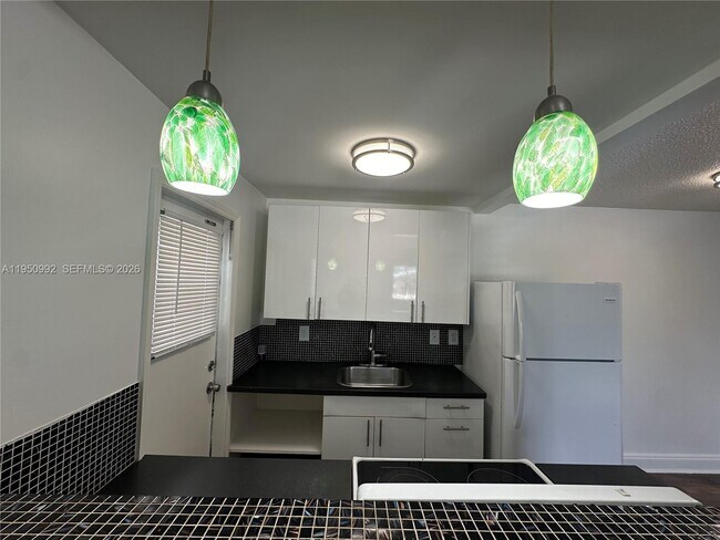 Photo - 2325 Arthur St Unit 7