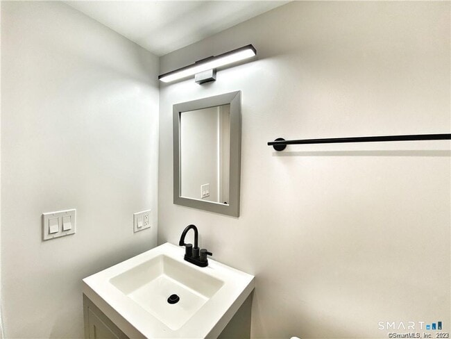 Photo - 39 Wall Street Unit 6