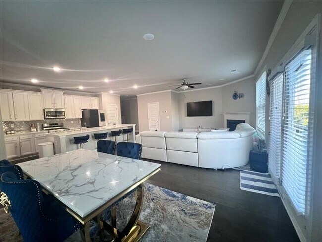 Photo - 2085 Manor Pointe Dr