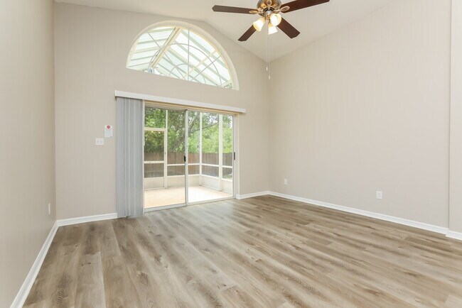 Photo - 7920 Oakstone Ct