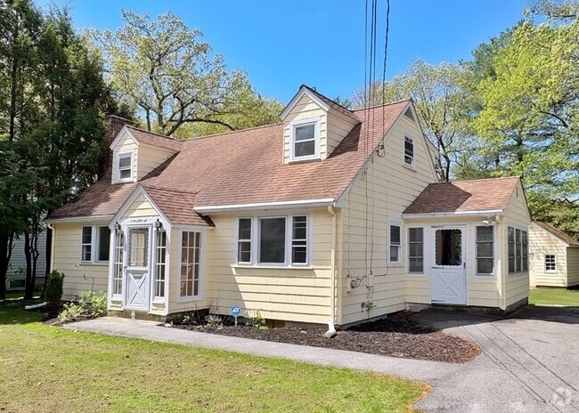 Building Photo - 11 Maine Ave Rental