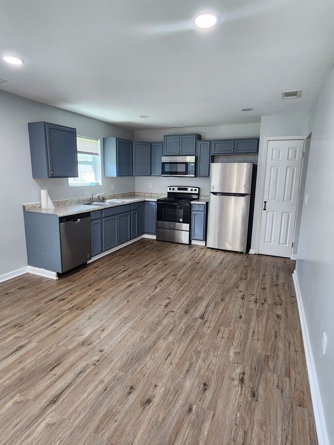 Photo - 728 Bacon Rd