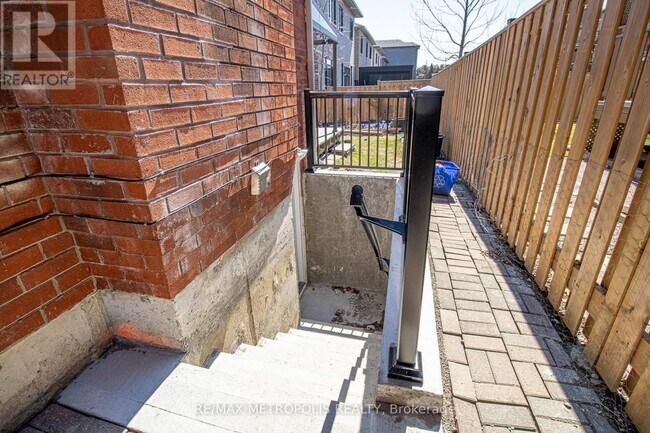 Photo - 507 Charnwood Ct