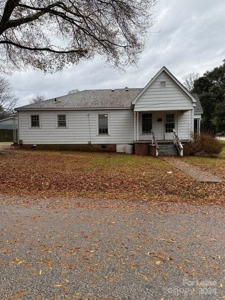 Photo - 703 Louise Ave House