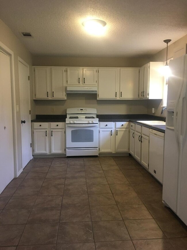 Building Photo - 103 Bean St Unit 103 Rental