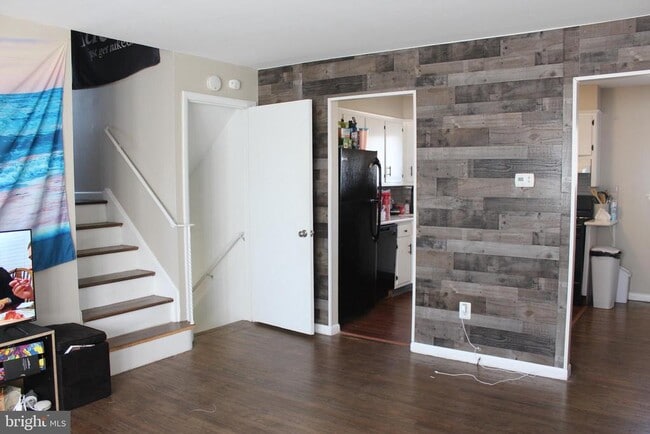 Photo - 607 Heston Rd