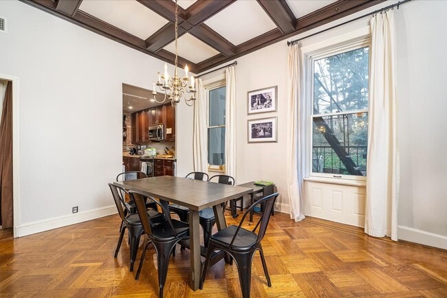 Photo - 829-831 Hudson St Unit 2