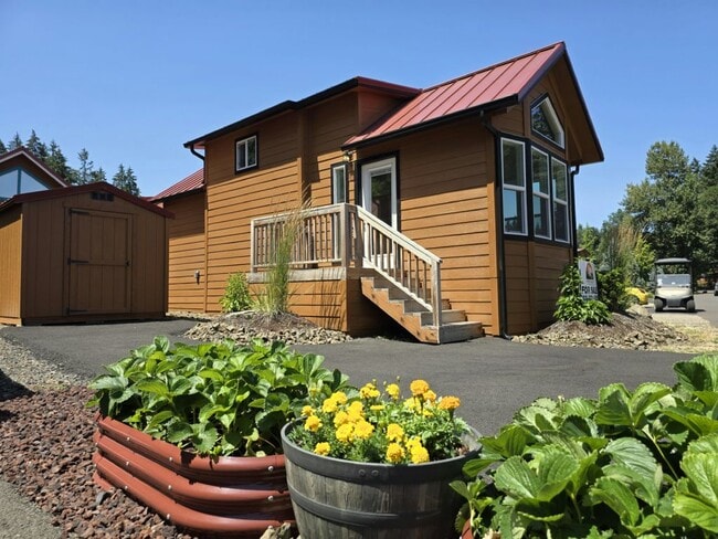 Building Photo - 8372 Enchanted Way SE