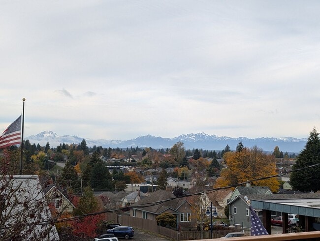 Photo - Easy Commute with Stunning Views!