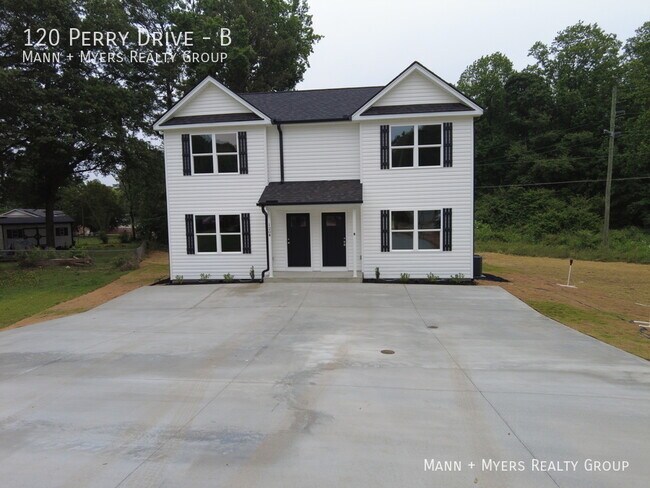 Photo - 120 Perry Dr