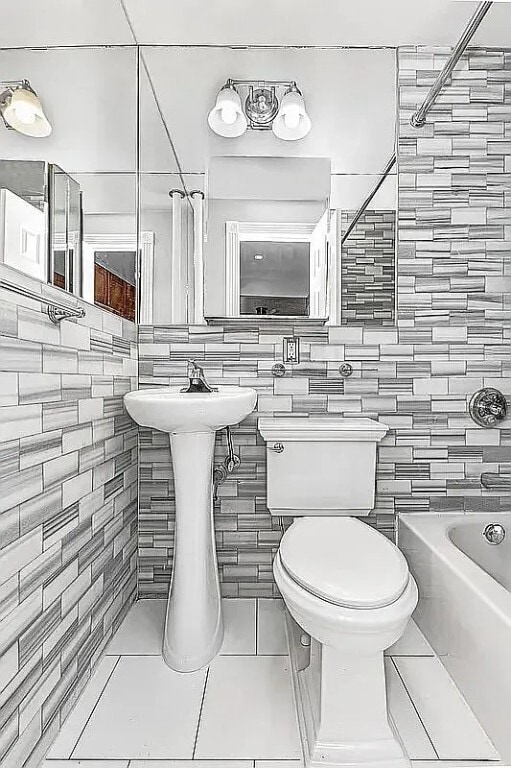 Photo - 219 E 23rd St Unit 6