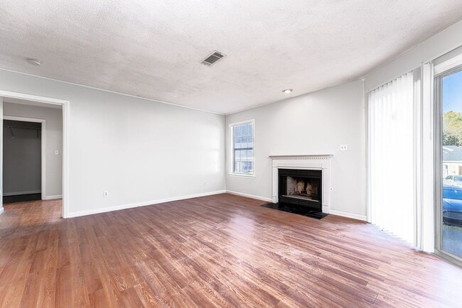 Photo - 414 Ridge Creek Dr