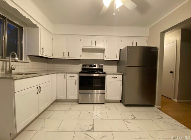 Photo - 191 N Hickory St