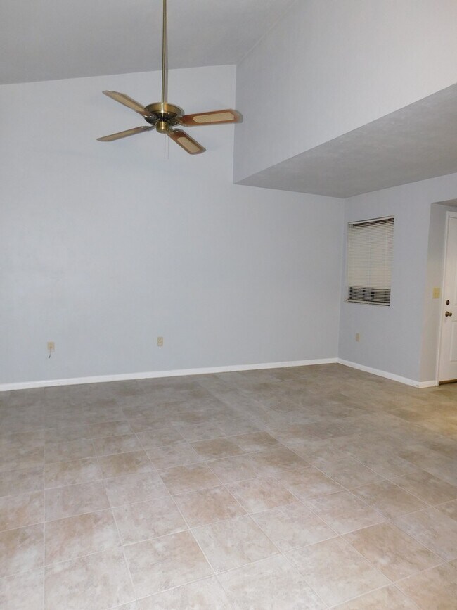 Photo - Spacious 2/2 Townhouse in Marchwood!