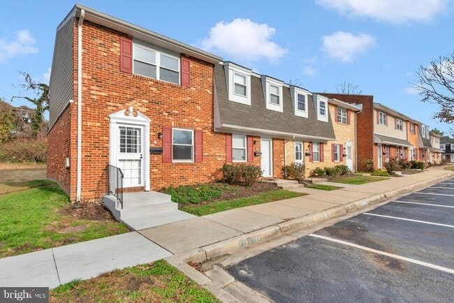 Building Photo - 45 Heritage Ct