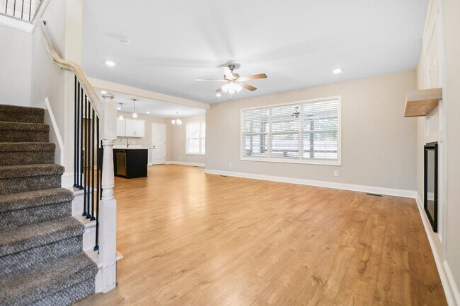 Photo - Pet Friendly Four Bedroom!
