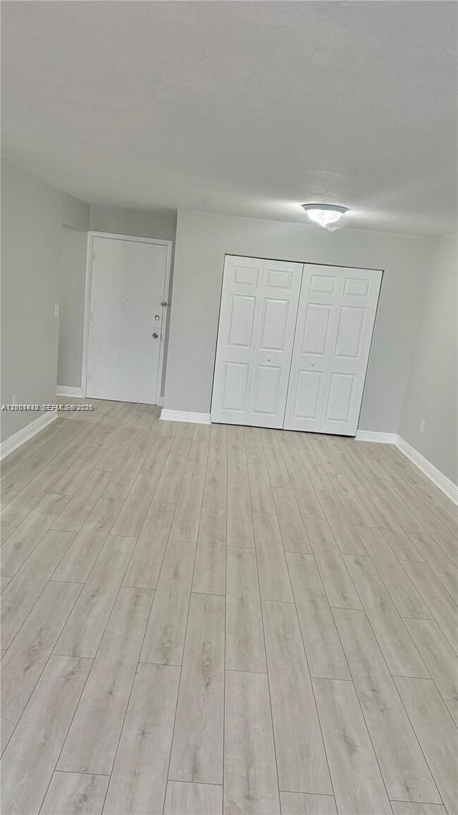 Photo - 8794 SW 12th St Unidad 103