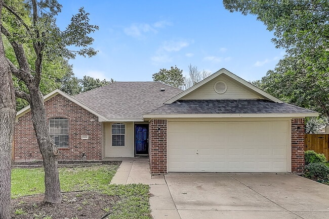 Photo - 1402 Stiles Ct House