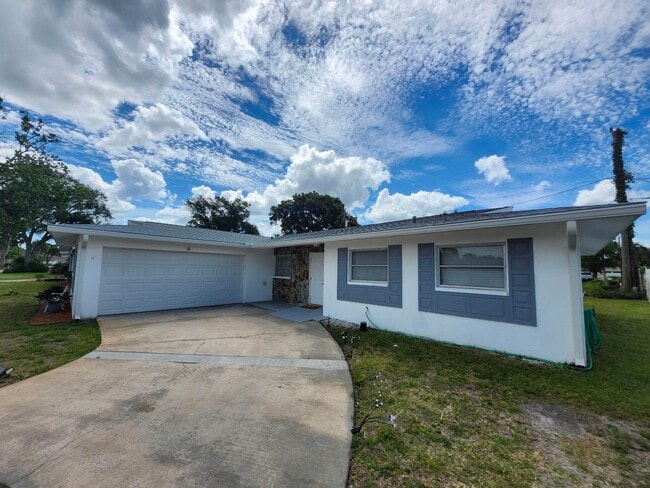 2521 Tomoka Ave