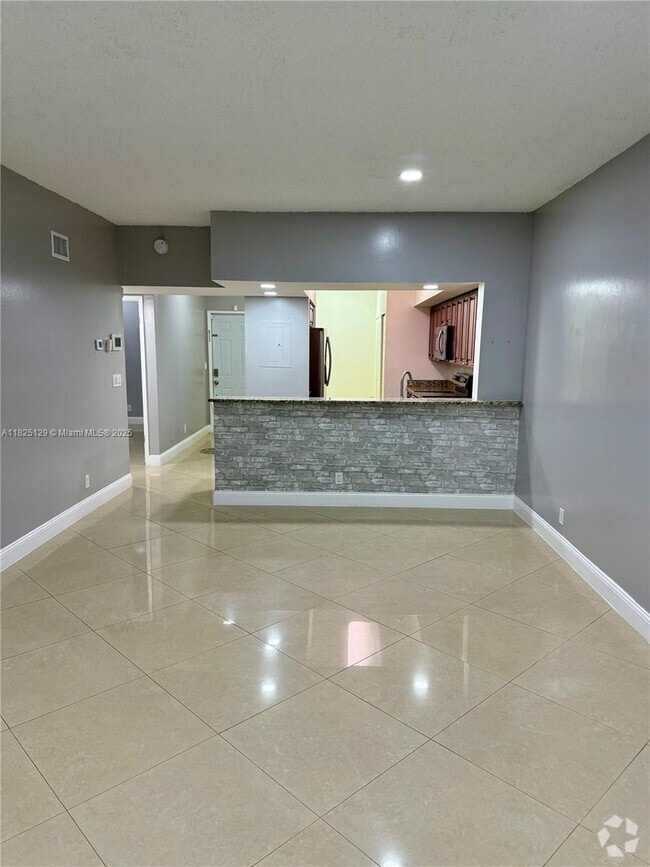 Building Photo - 8218 NW 24th St Unit 8218 Rental