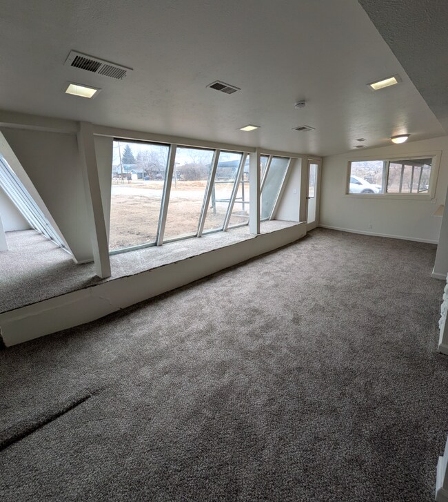 Building Photo - 8th15905 Unit #15907