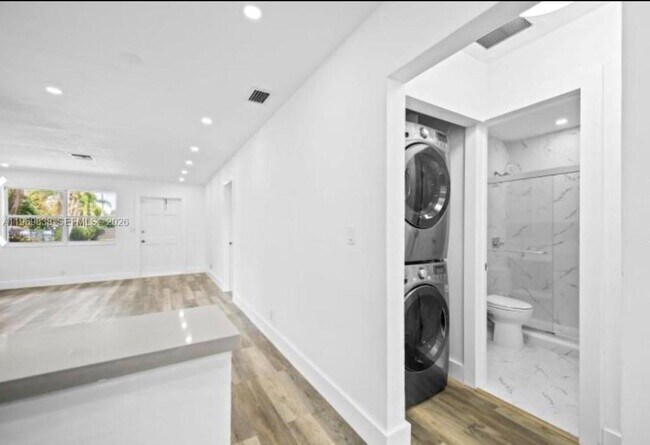 Photo - 816 N Golf Dr