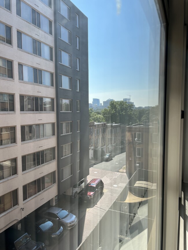 Photo - 950 25th St NW Unidad 402S