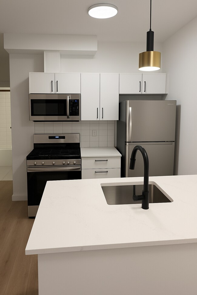 Photo - 12806-12113 113 Ave NW