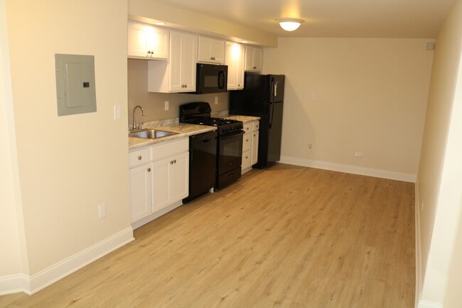 Photo - Bel Charlton