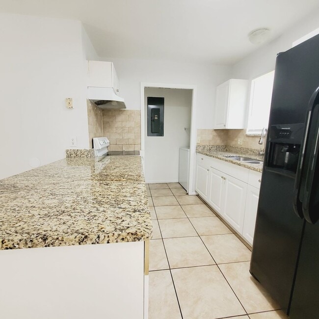 Photo - 2433/2435 Lola Avenue S Unit 2433