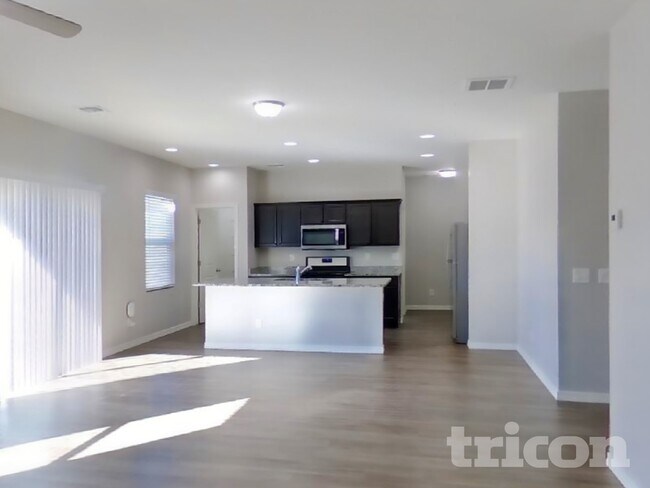 Photo - 4521 W Saddlebush Way