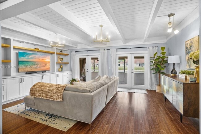 Building Photo - 505 Maplewood Dr