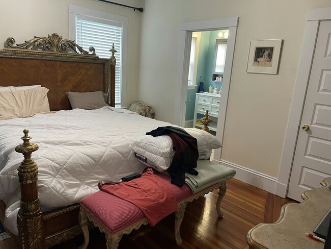 Photo - 866 South St