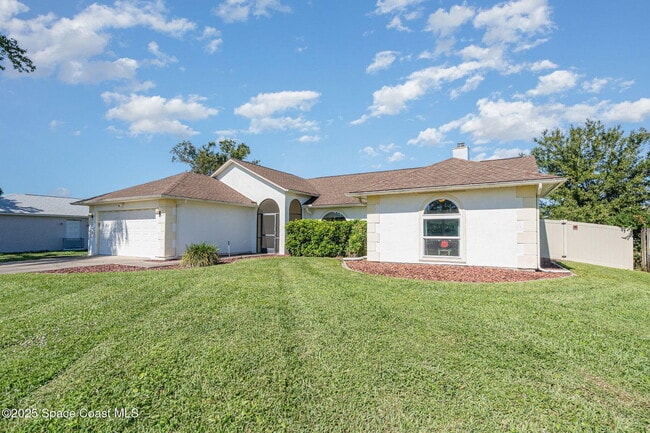 Photo - 1781 Radisson St NW