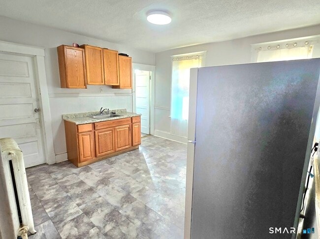 Photo - 181 Bond St Unit 2