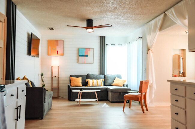 Photo - 2436 24th St