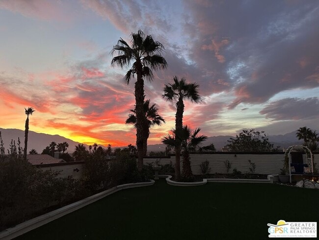 Photo - 9939 Vía Real