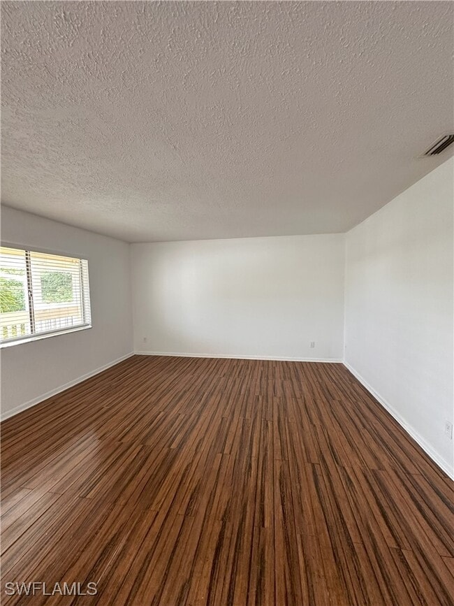 Photo - 4629 Bayshore Dr Unit J7