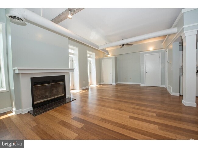 Building Photo - 2311 South St Unit 203 Rental