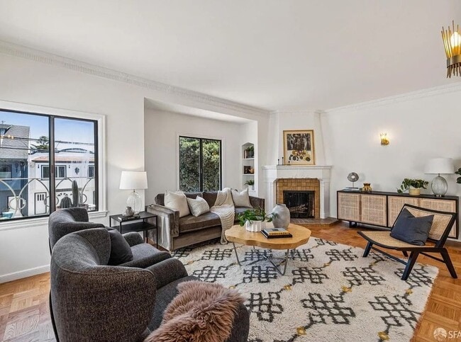 Photo - 845 44th Ave