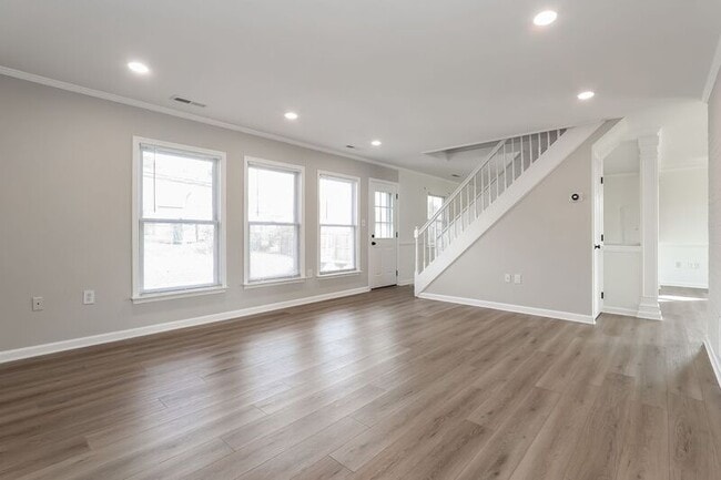 Photo - 18 Azalea Ln