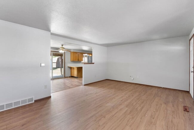 Photo - 4857 N Roosevelt Ave