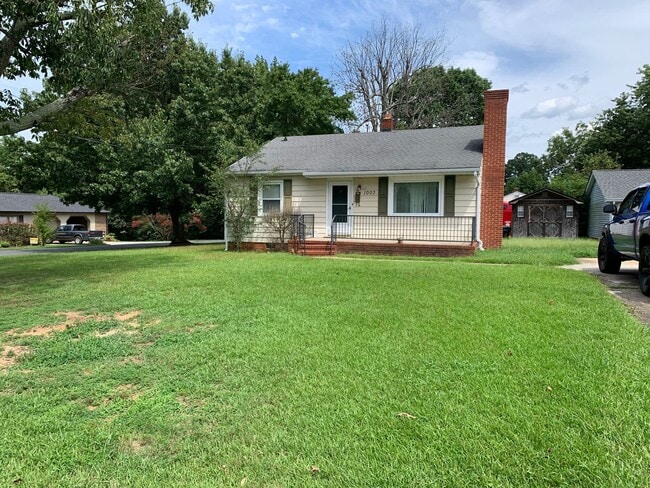 Photo - 3 BED, 1 BATH HOME IN GREYSTONE AREA, $1550 MONTH, $1550 DEPOSIT