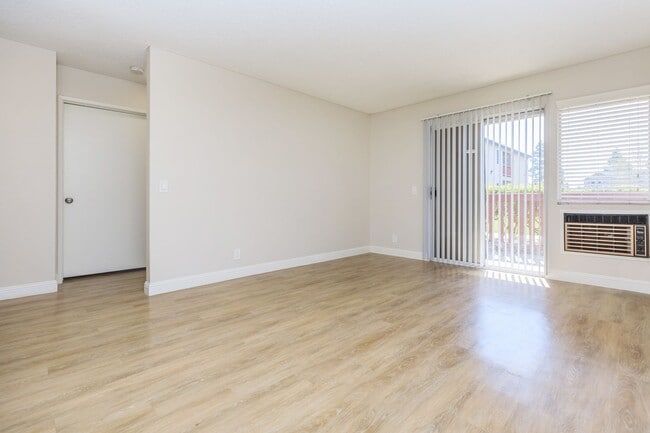 Photo - Valley Breeze Apartments