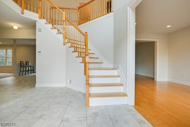 Photo - 26 Pine Ln