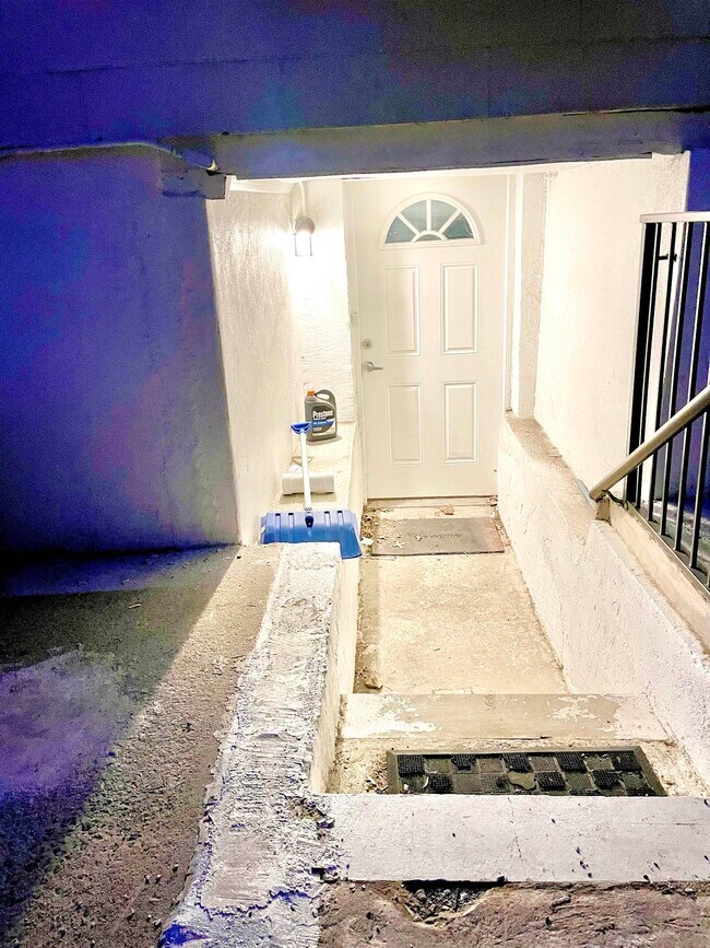 Photo - 188 Palisade Ave Unit Rear