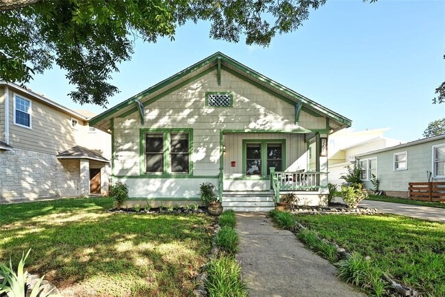 Building Photo - 5112 Caswell Ave Rental