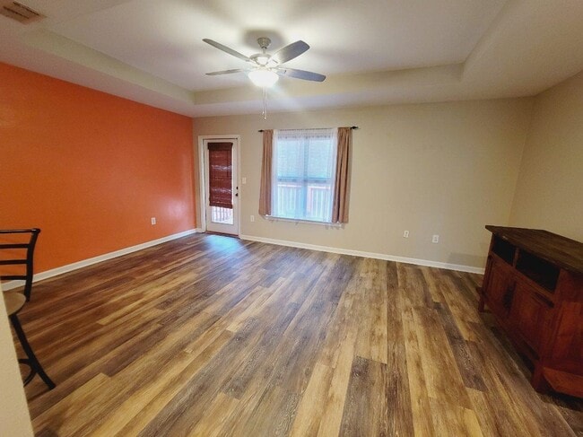 Photo - 741 White Dr