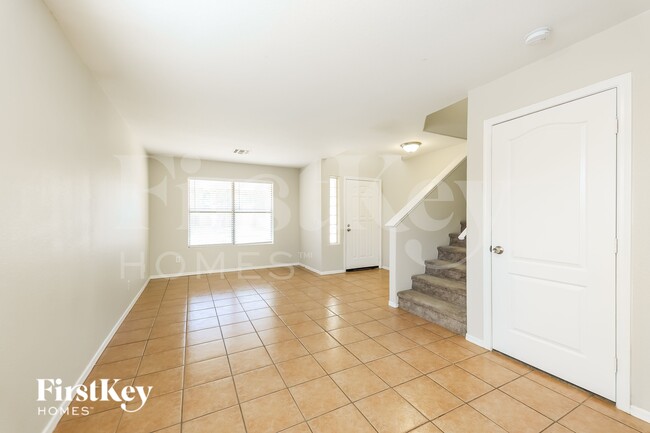 Photo - 12922 W Holly St