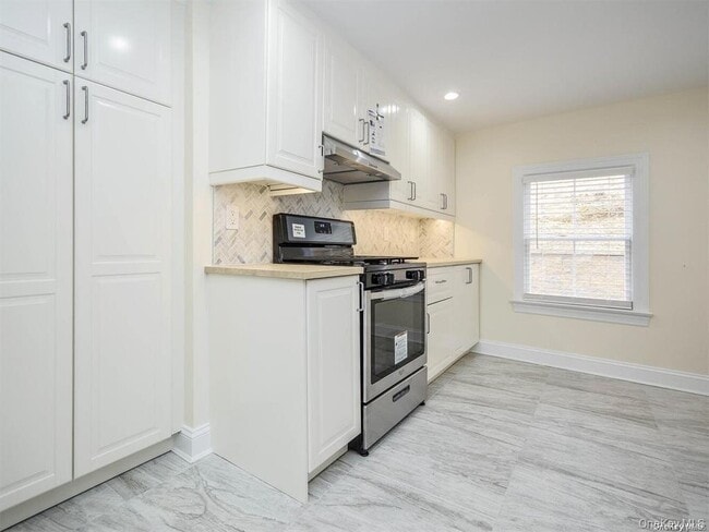 Photo - 1667 Northern Blvd Unidad A